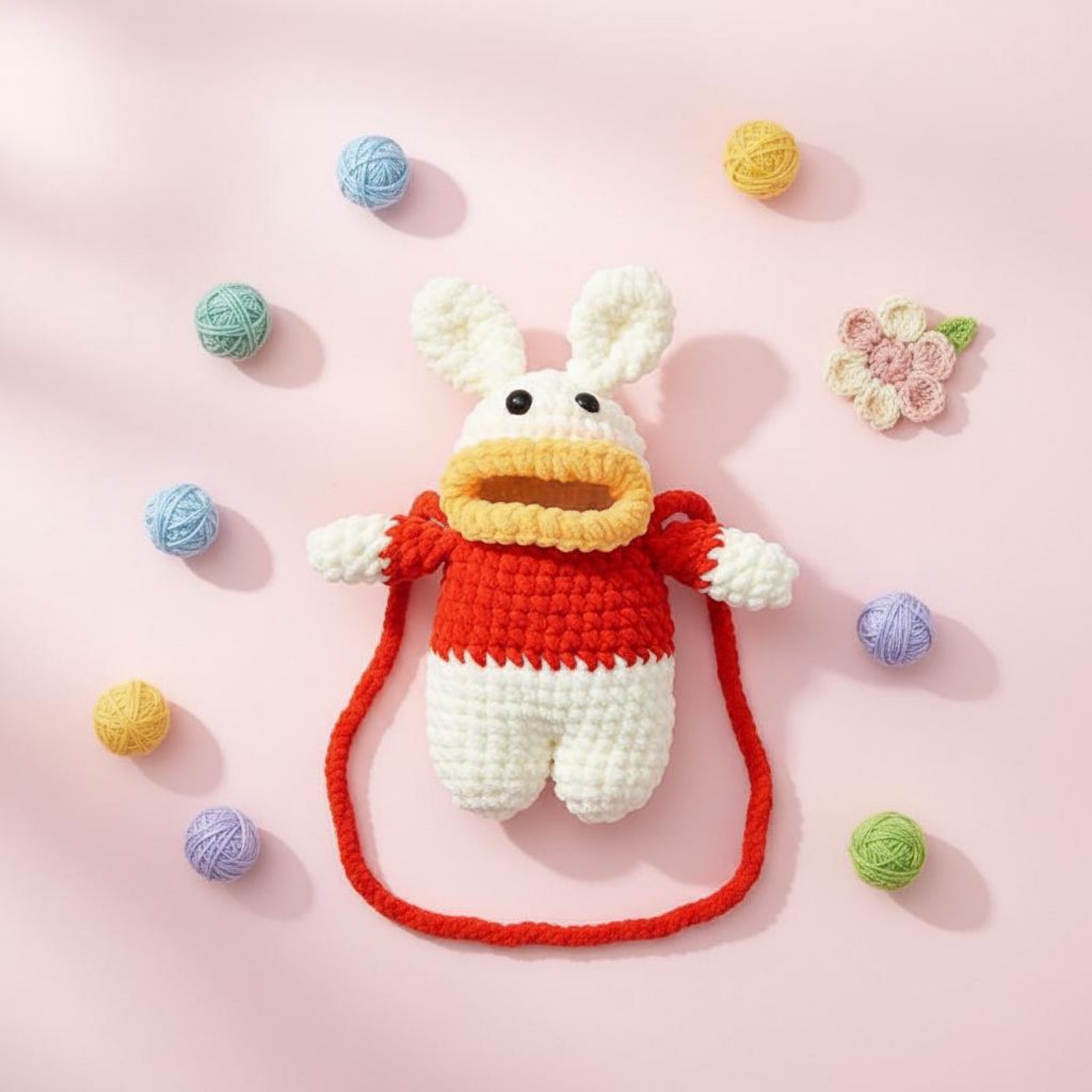 Women Bags Accessories - Szydełkowa torebka na telefon w kształcie